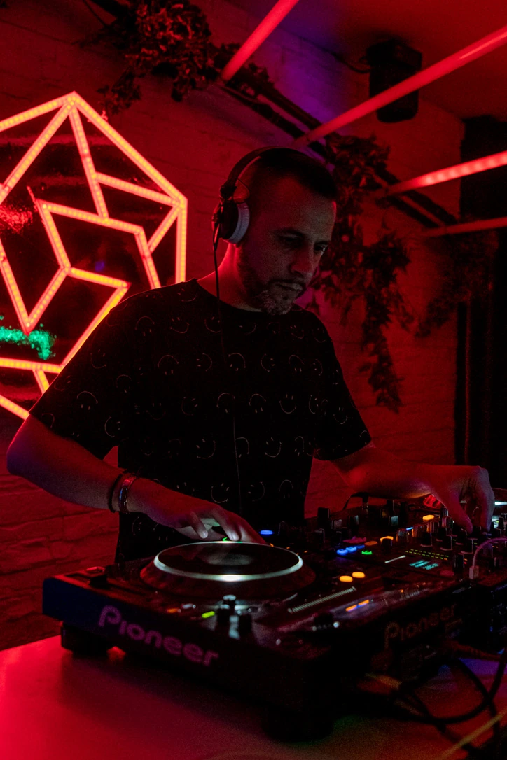 Pakka DJing